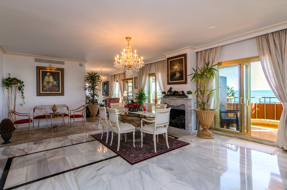 Appartement te koop in Fuengirola | 4 slaapkamers H3547834