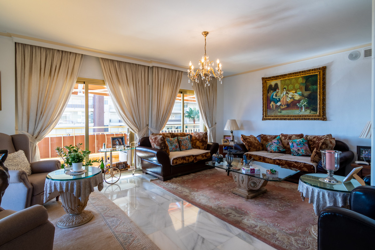 Appartement te koop in Fuengirola | 4 slaapkamers H3547834