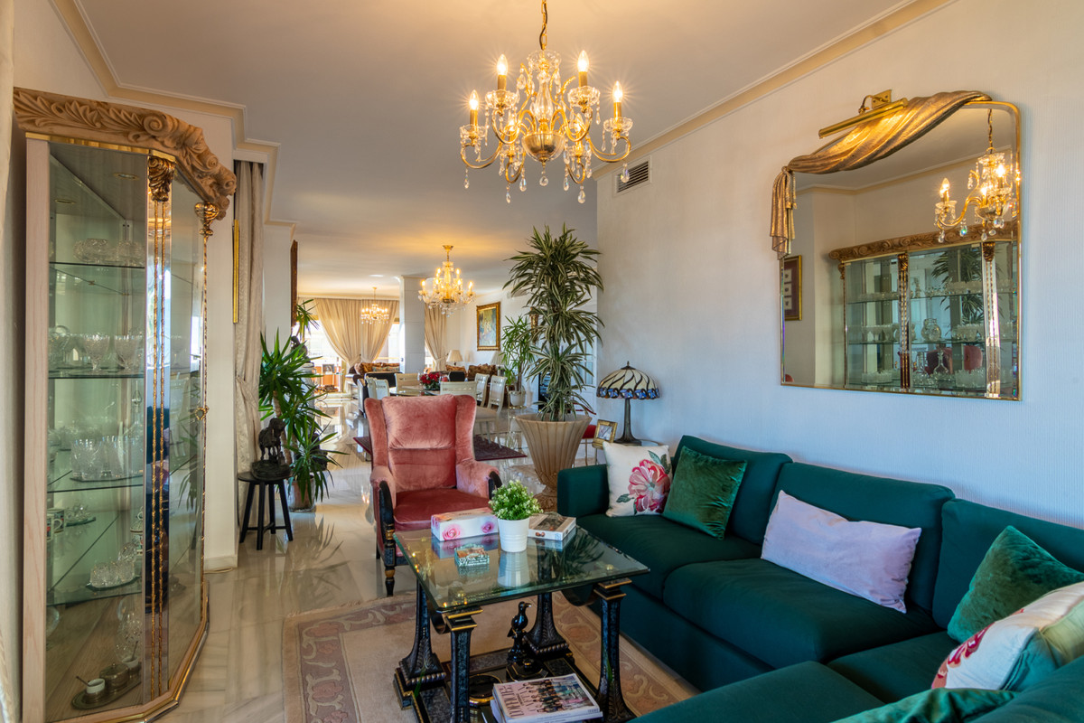 Appartement te koop in Fuengirola | 4 slaapkamers H3547834