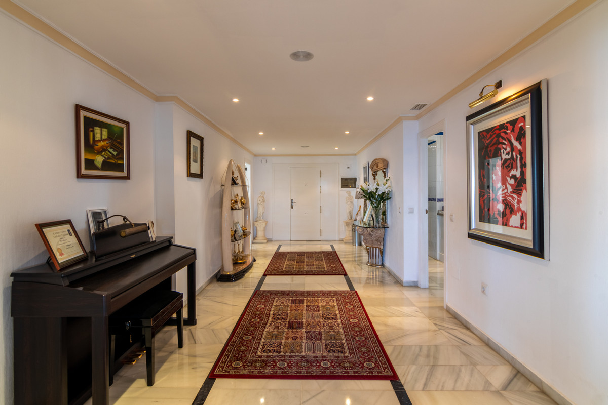 Appartement te koop in Fuengirola | 4 slaapkamers H3547834