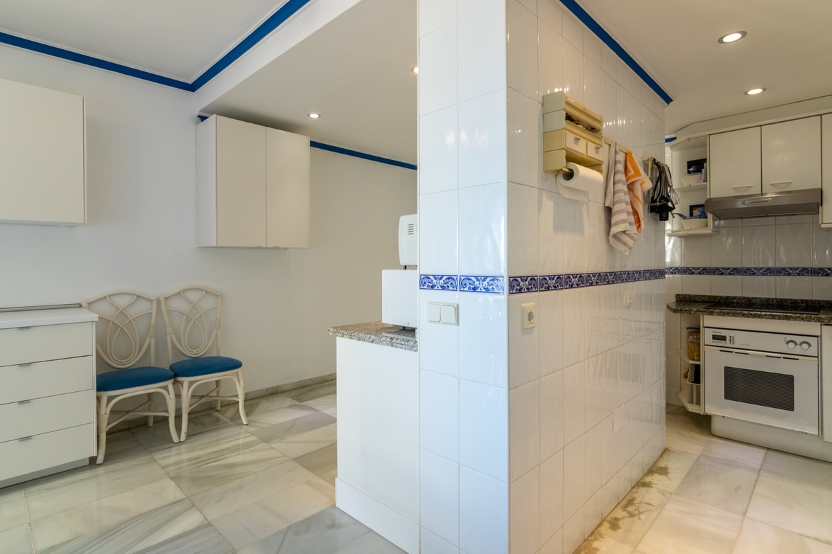 Appartement te koop in Fuengirola | 4 slaapkamers H3547834
