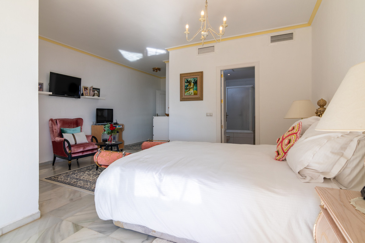 Appartement te koop in Fuengirola | 4 slaapkamers H3547834
