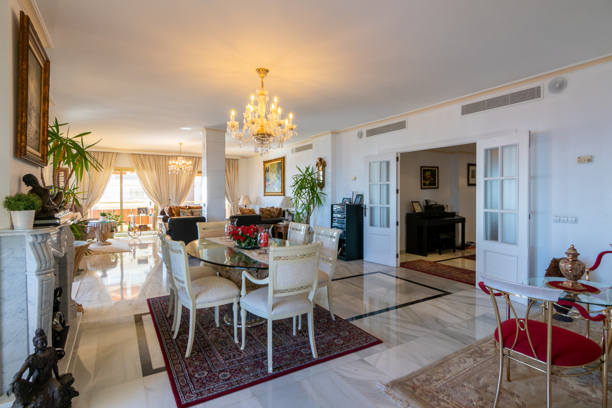 Appartement te koop in Fuengirola | 4 slaapkamers H3547834