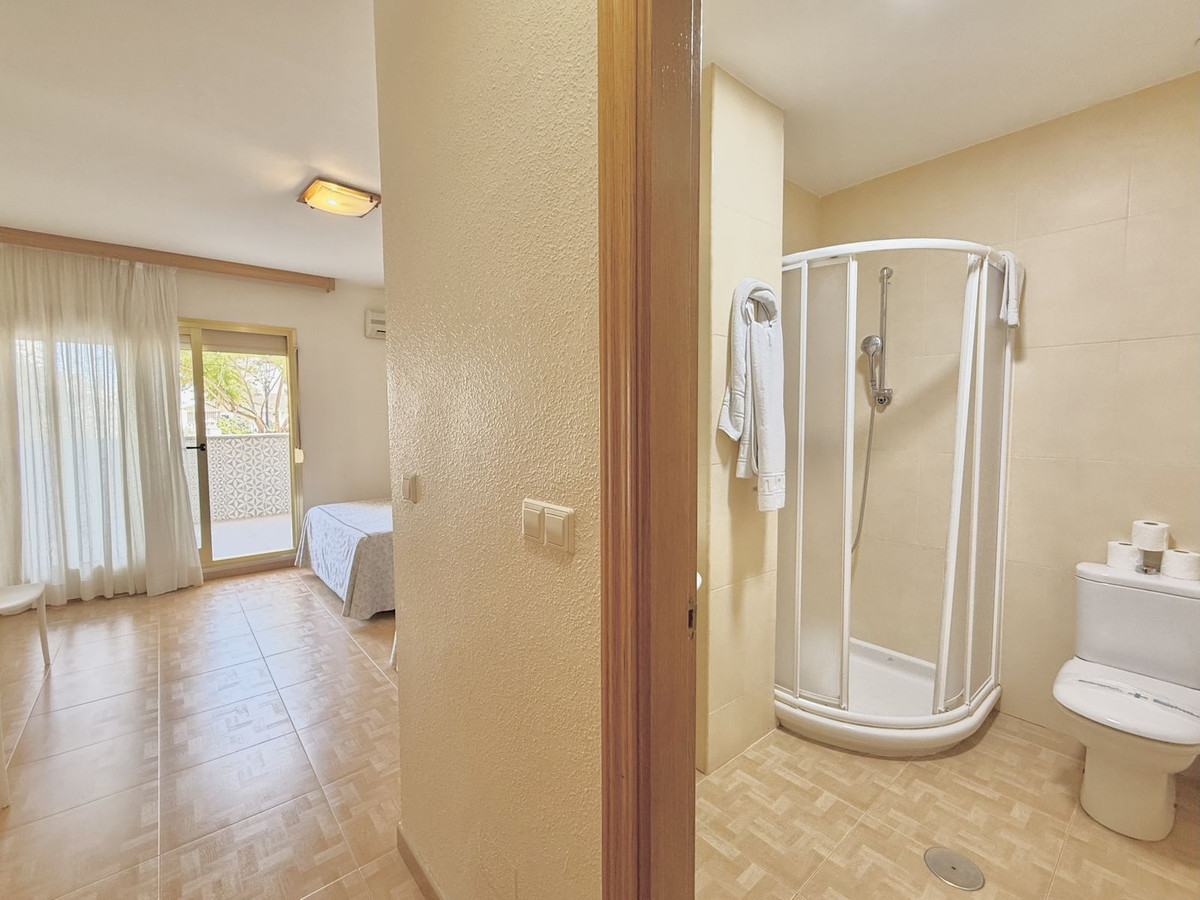 Appartement te koop in Fuengirola | 2 slaapkamers H4776943