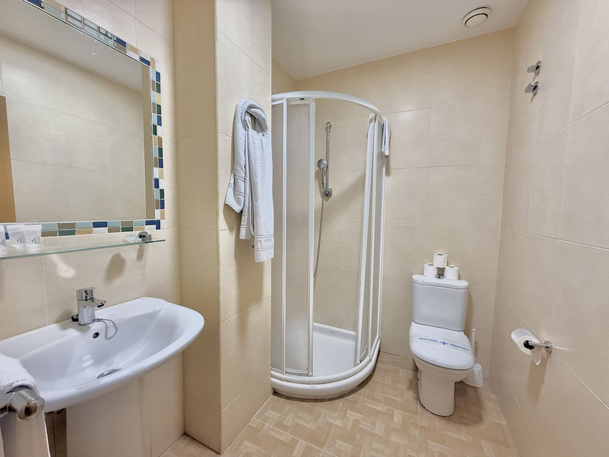 Appartement te koop in Fuengirola | 2 slaapkamers H4776943