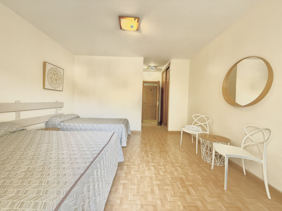 Appartement te koop in Fuengirola | 2 slaapkamers H4776943