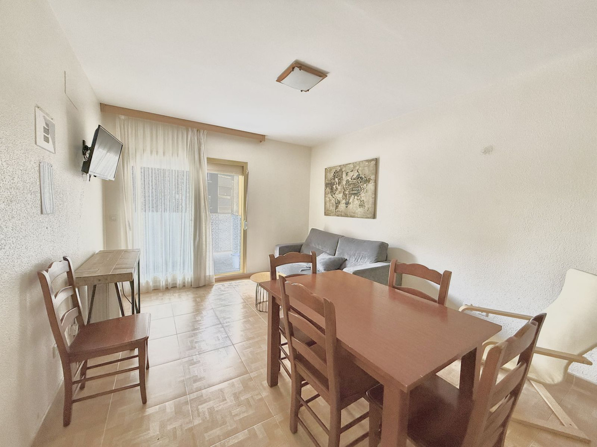 Appartement te koop in Fuengirola | 2 slaapkamers H4776943