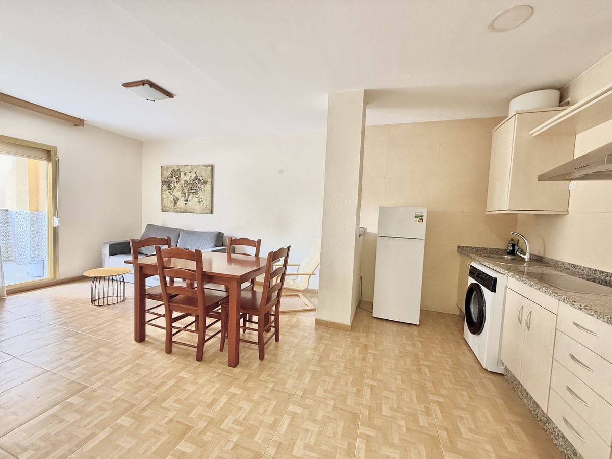 Appartement te koop in Fuengirola | 2 slaapkamers H4776943