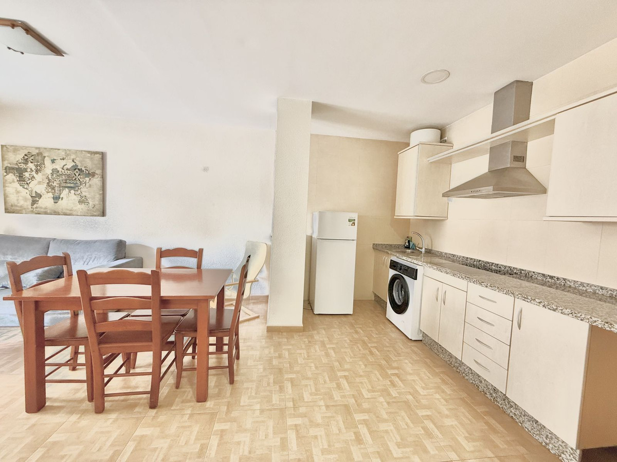 Appartement te koop in Fuengirola | 2 slaapkamers H4776943