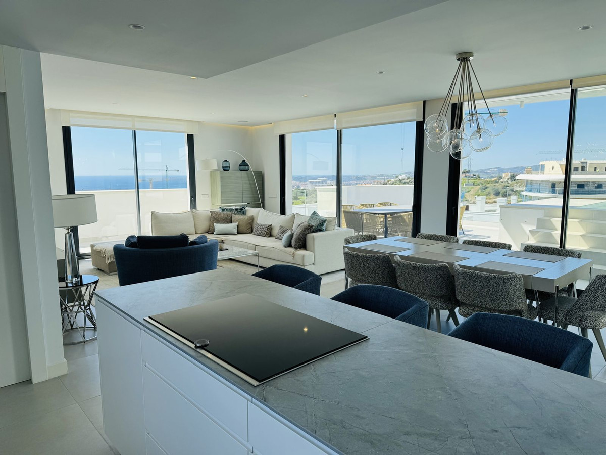 Penthouse te koop in Fuengirola | 3 slaapkamers H5002345