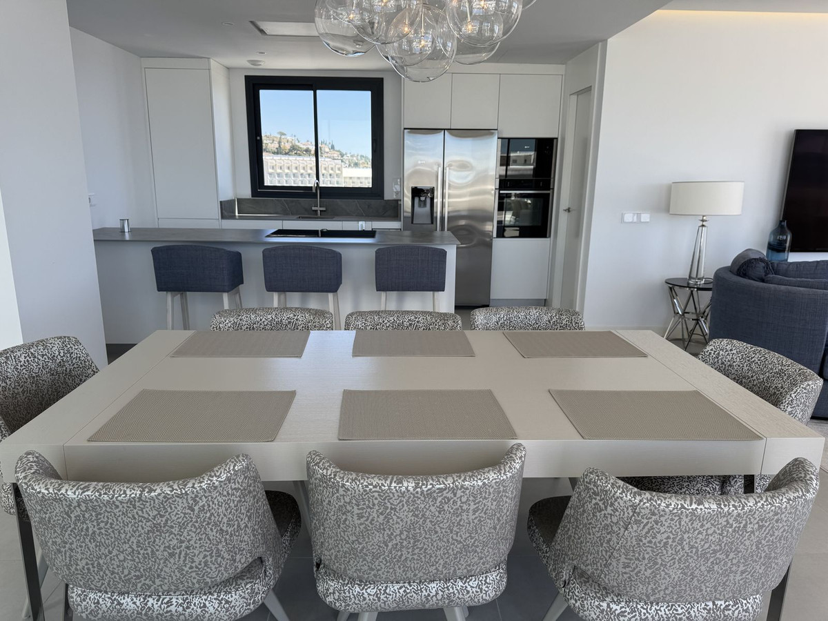 Penthouse te koop in Fuengirola | 3 slaapkamers H5002345