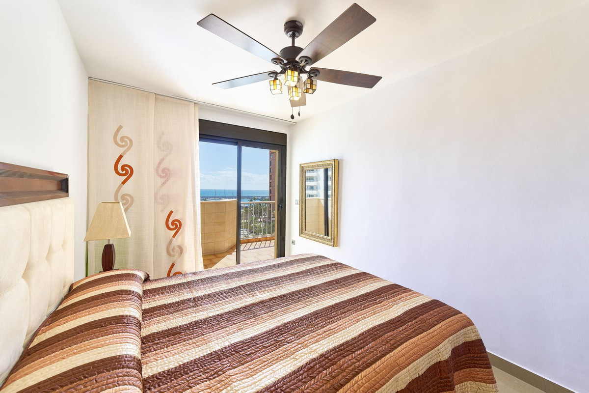 Appartement te koop in Fuengirola | 2 slaapkamers H5023303