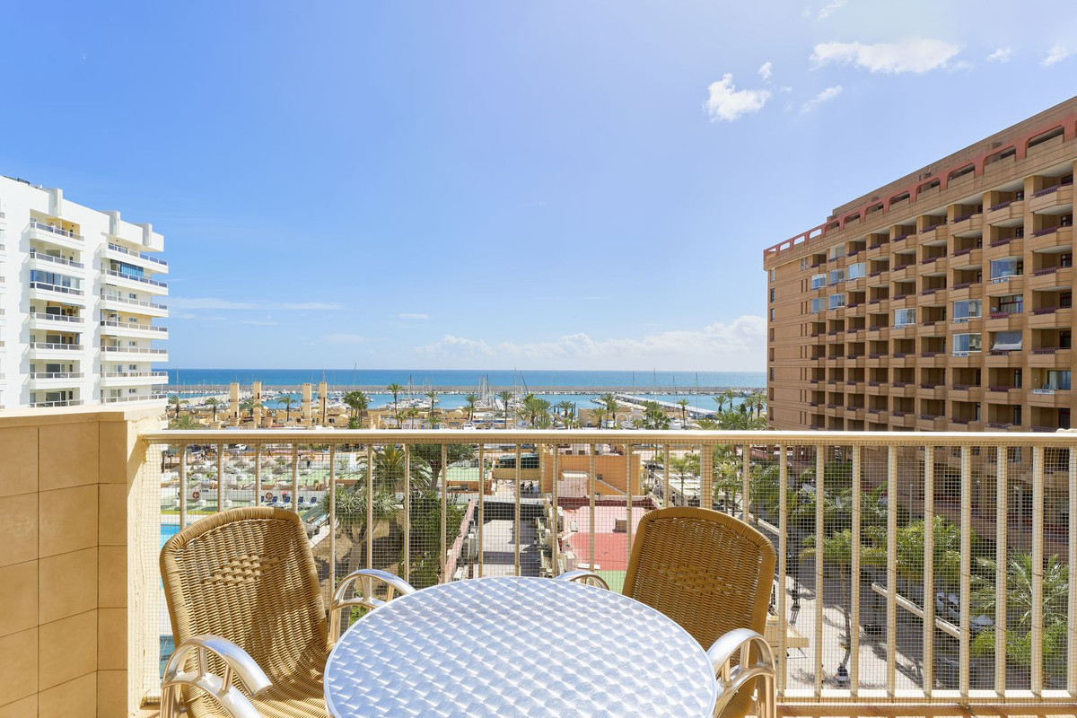 Appartement te koop in Fuengirola | 2 slaapkamers H5023303
