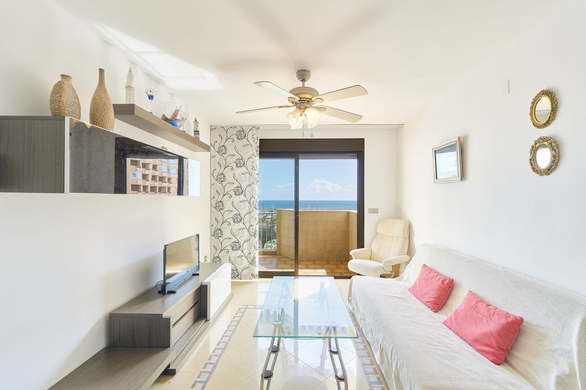 Appartement te koop in Fuengirola | 2 slaapkamers H5023303