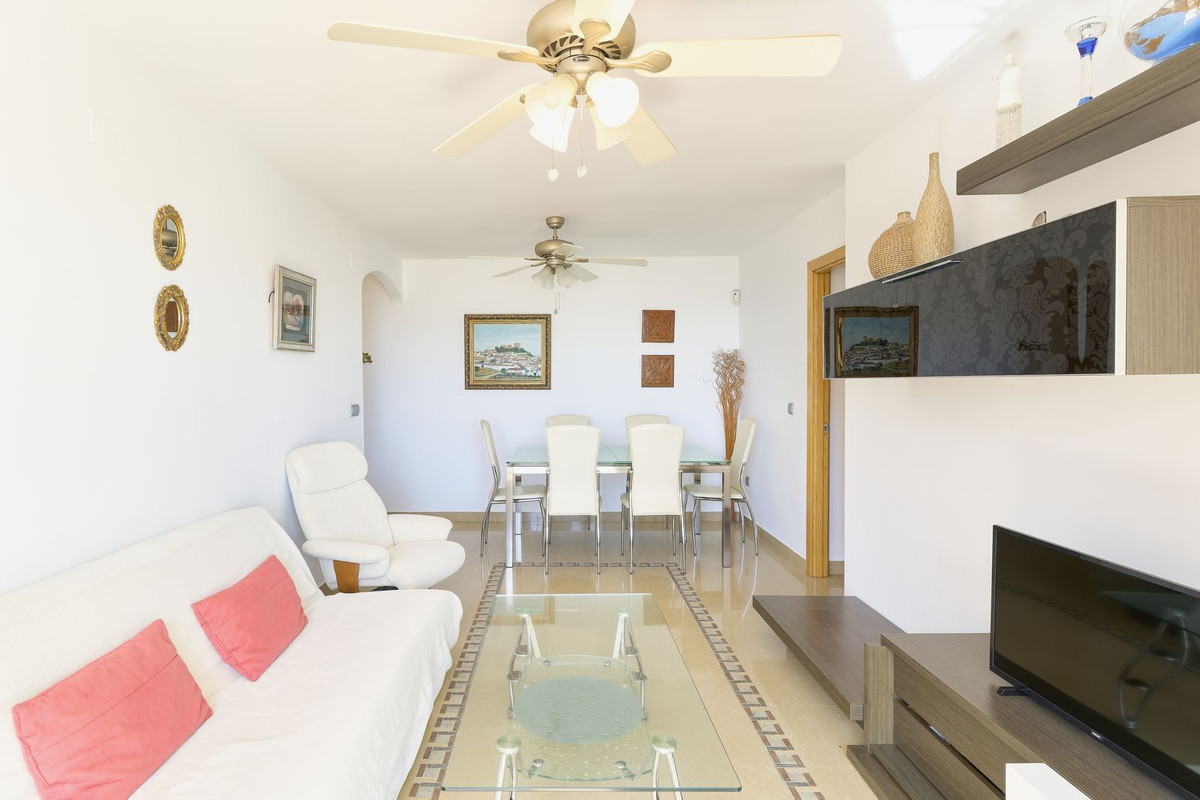 Appartement te koop in Fuengirola | 2 slaapkamers H5023303