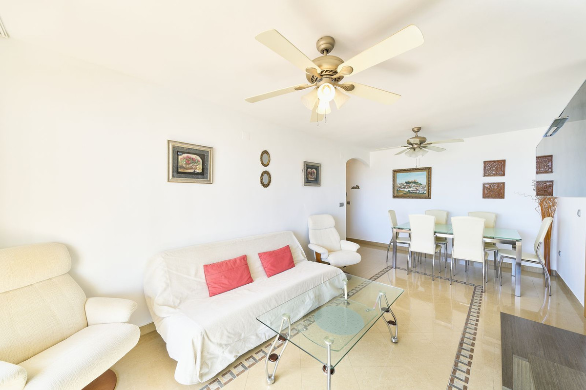 Appartement te koop in Fuengirola | 2 slaapkamers H5023303