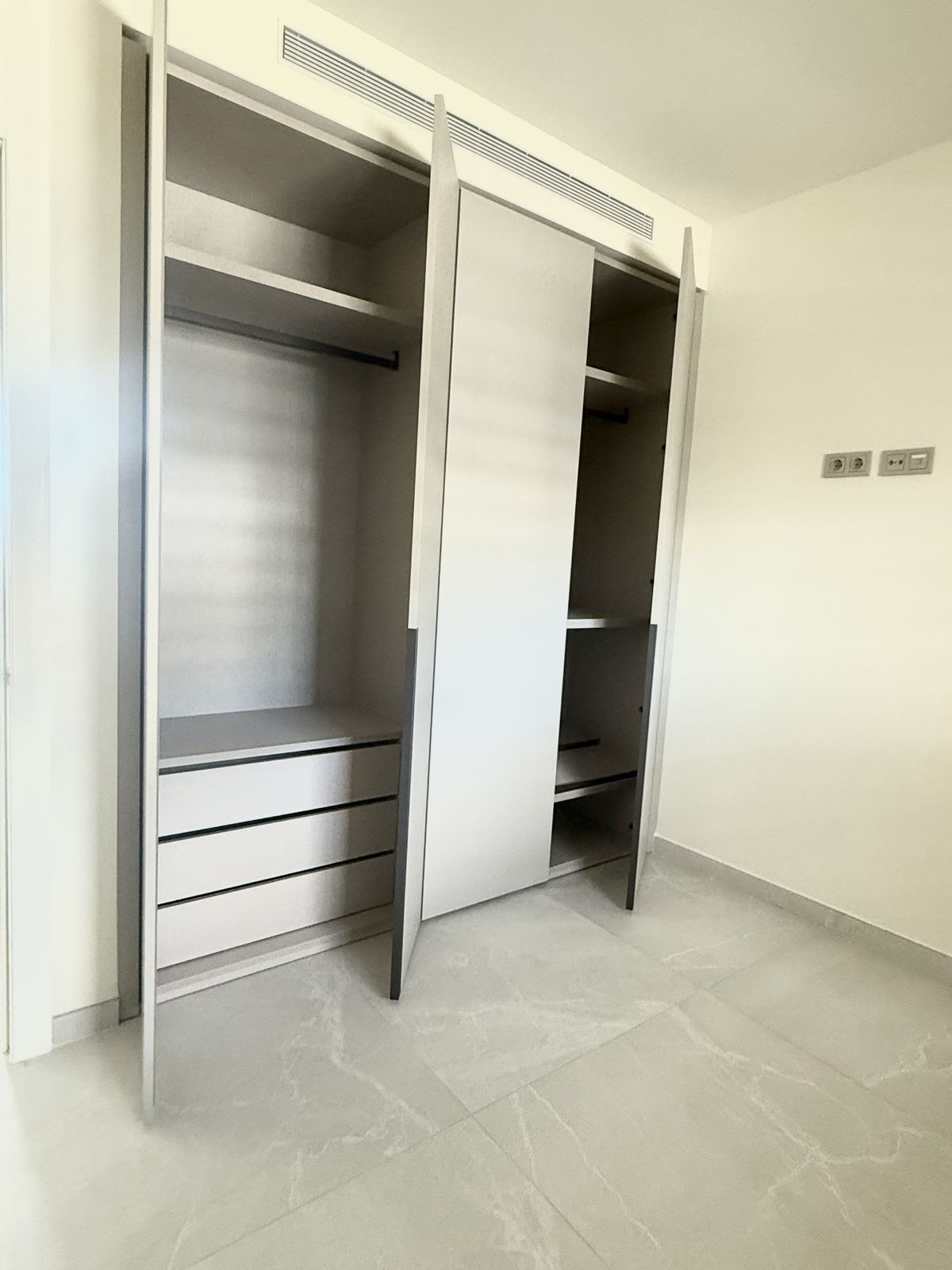 Appartement te koop in Fuengirola | 2 slaapkamers H5026087