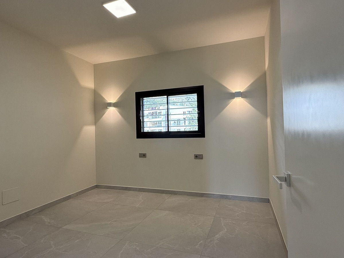 Appartement te koop in Fuengirola | 2 slaapkamers H5026087