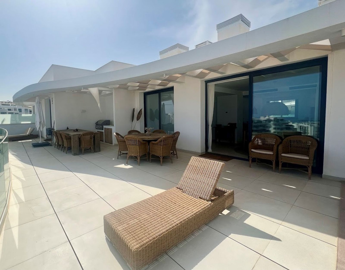 Penthouse te koop in Fuengirola | 3 slaapkamers H5073781