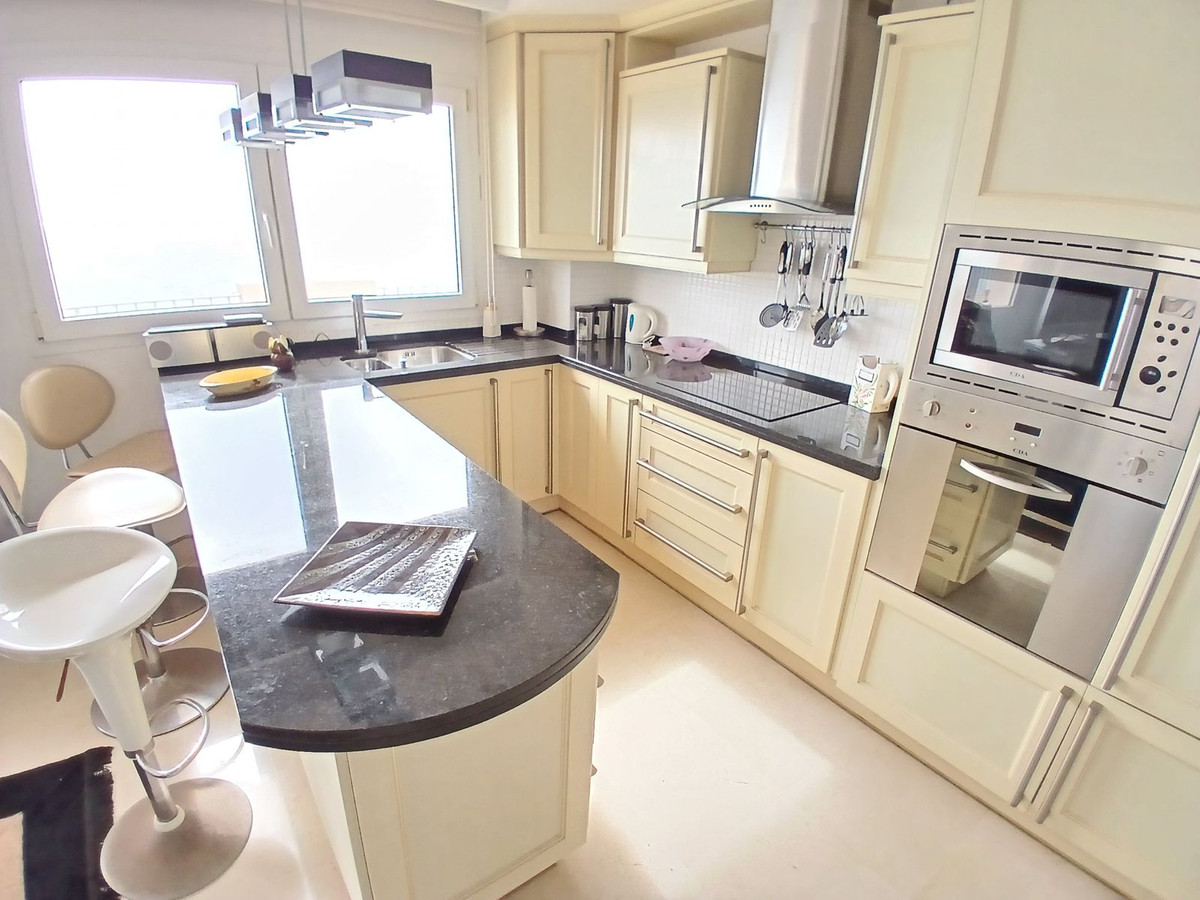 Penthouse te koop in Fuengirola | 2 slaapkamers H5103532