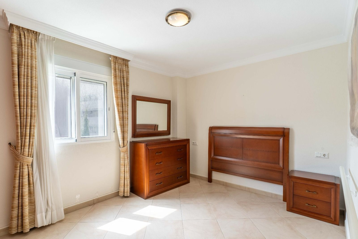 Apartment for sale in Fuengirola | 3 bedrooms H5114485