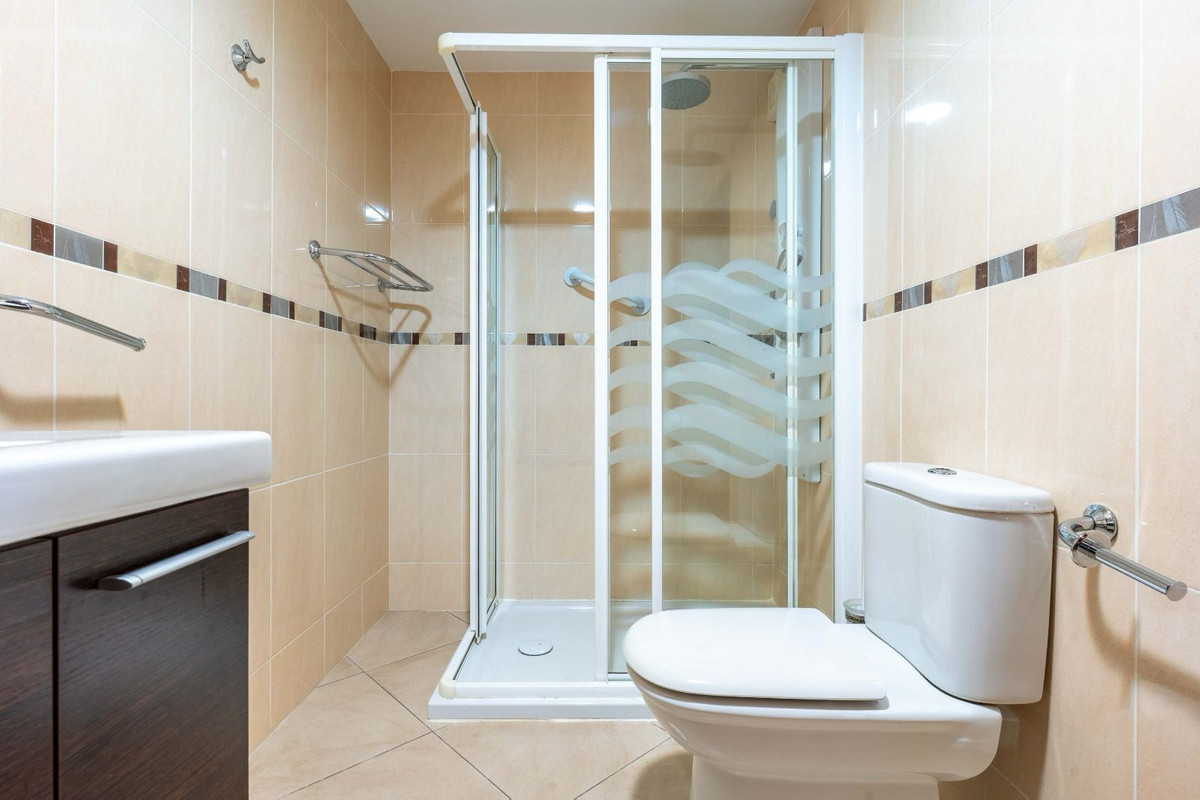 Apartment for sale in Fuengirola | 3 bedrooms H5114485