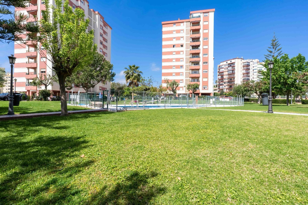 Apartment for sale in Fuengirola | 3 bedrooms H5114485