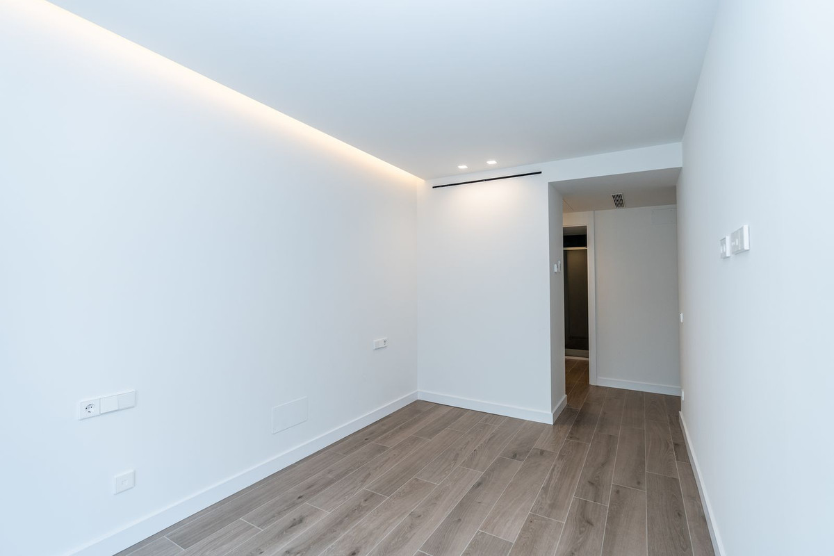 Apartment for sale in Fuengirola | 2 bedrooms H5114494