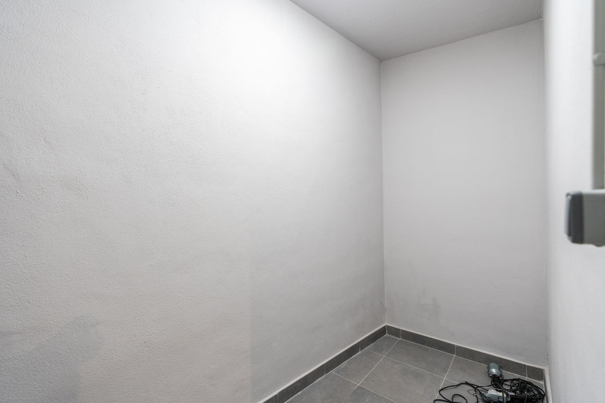 Apartment for sale in Fuengirola | 2 bedrooms H5114494