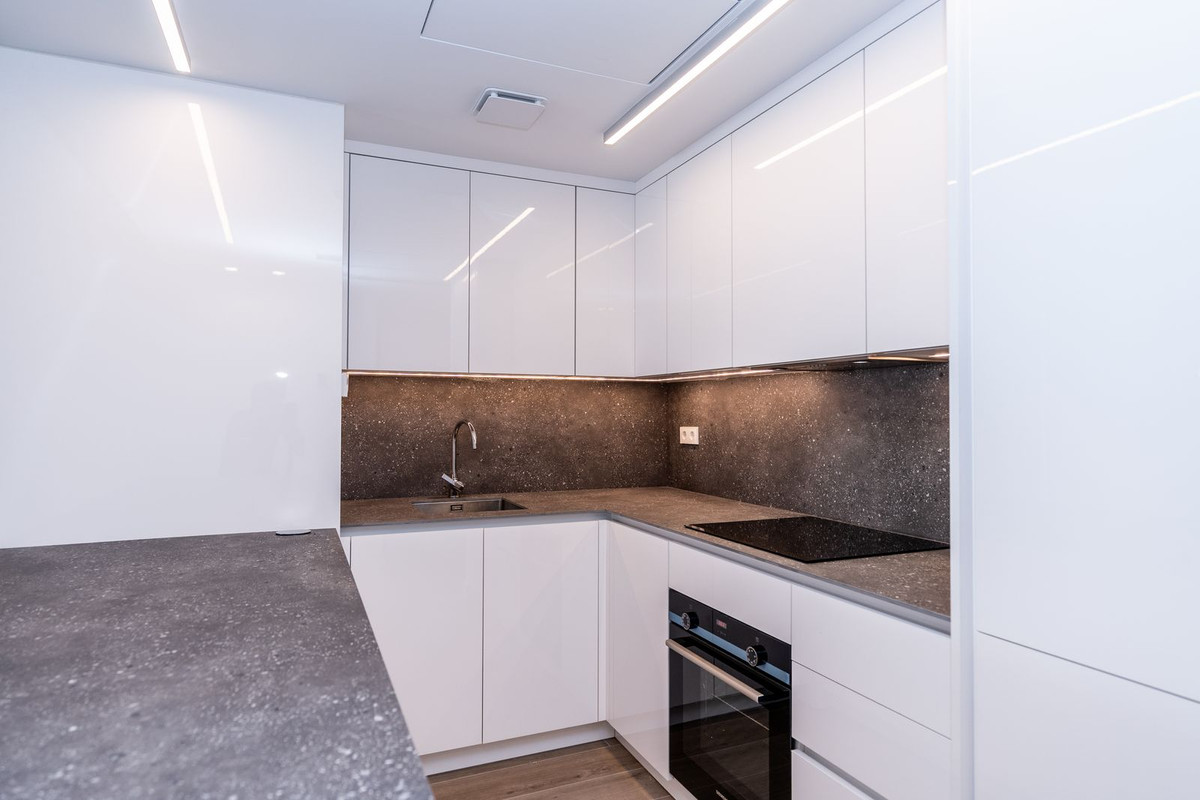 Apartment for sale in Fuengirola | 2 bedrooms H5114494