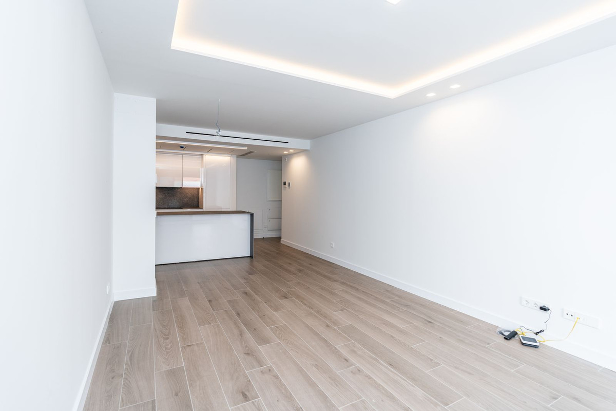 Apartment for sale in Fuengirola | 2 bedrooms H5114494