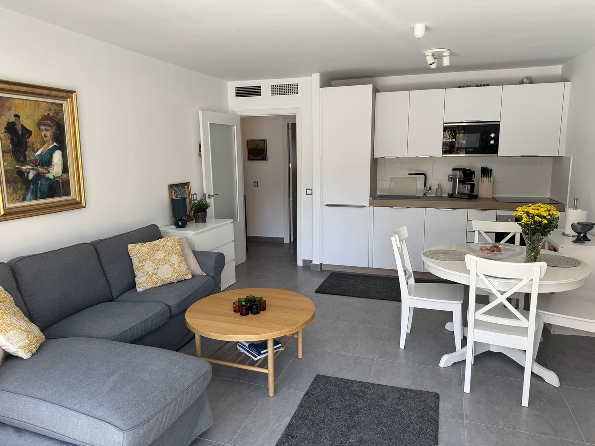 Appartement te koop in Fuengirola | 2 slaapkamers H5118136