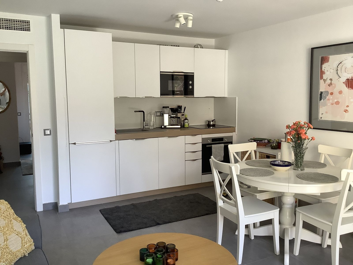 Appartement te koop in Fuengirola | 2 slaapkamers H5118136