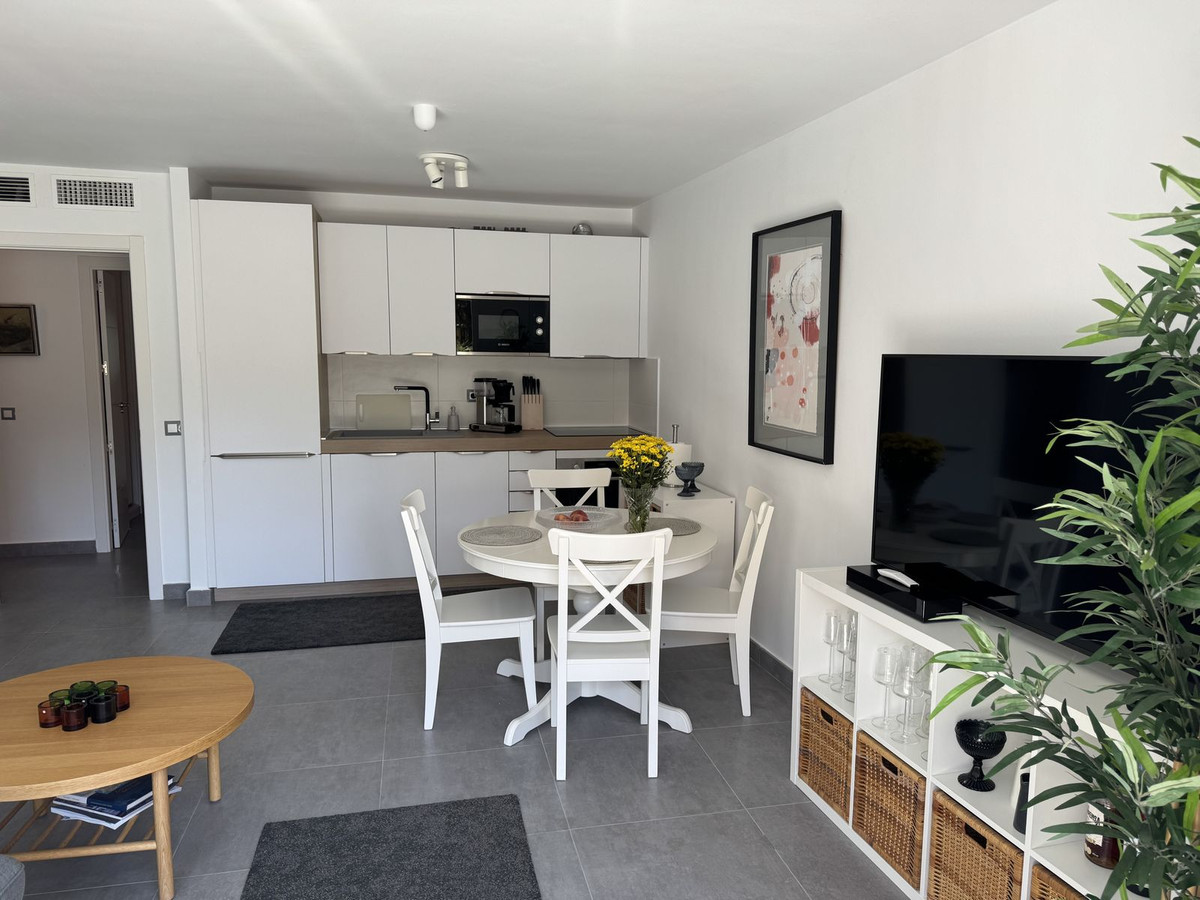 Appartement te koop in Fuengirola | 2 slaapkamers H5118136