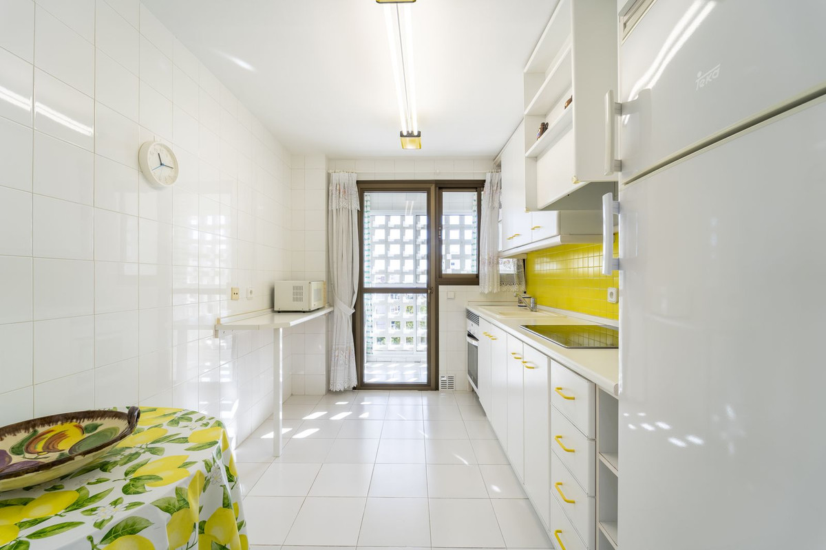 Apartment for sale in Fuengirola | 2 bedrooms H5130985