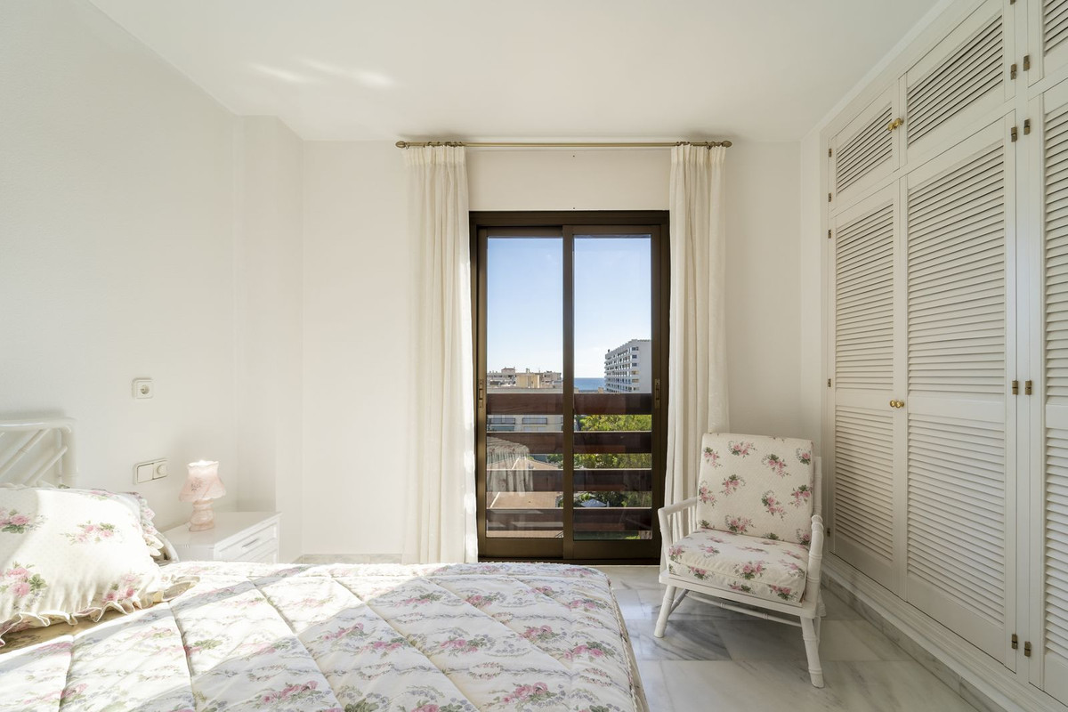 Apartment for sale in Fuengirola | 2 bedrooms H5130985