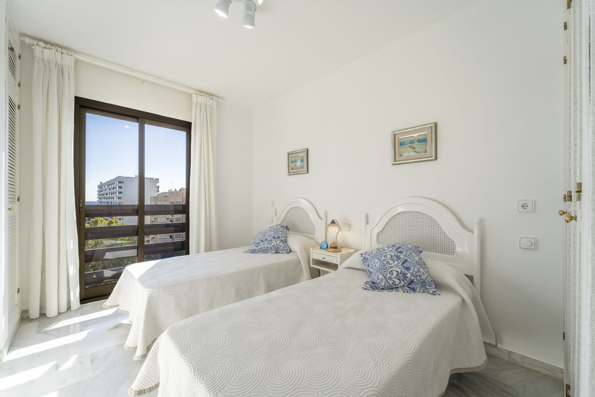 Apartment for sale in Fuengirola | 2 bedrooms H5130985