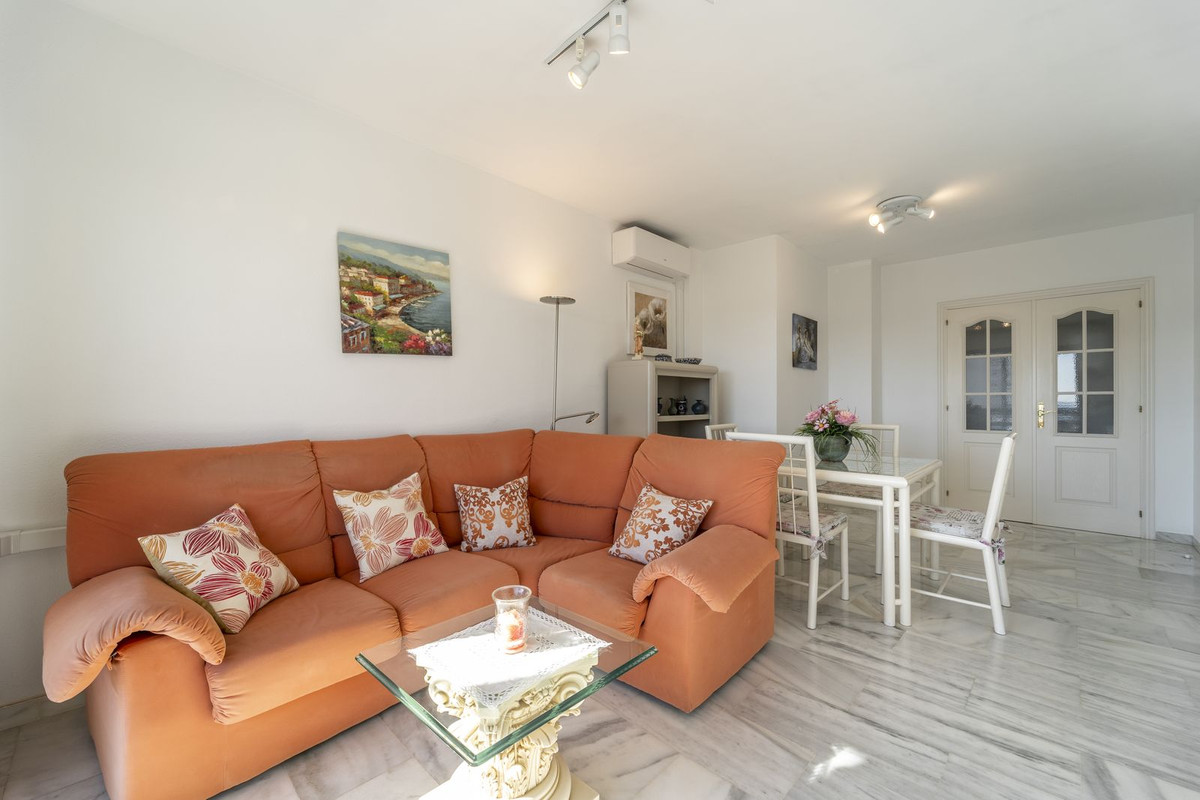 Apartment for sale in Fuengirola | 2 bedrooms H5130985
