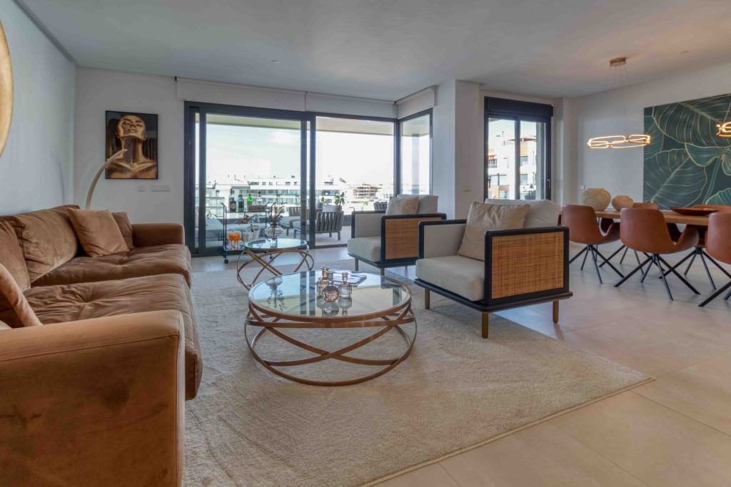 Apartment for sale in Fuengirola | 4 bedrooms H5131078