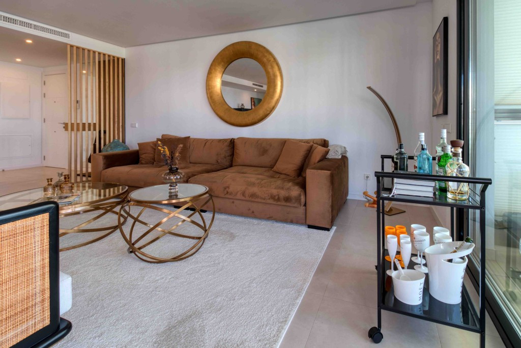 Apartment for sale in Fuengirola | 4 bedrooms H5131078