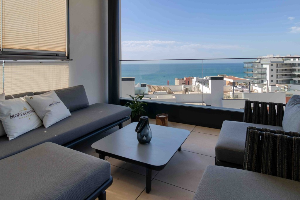 Apartment for sale in Fuengirola | 4 bedrooms H5131078