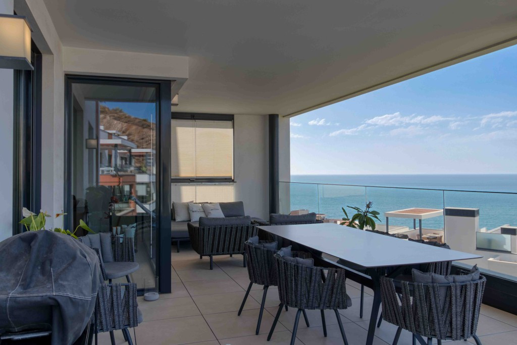 Apartment for sale in Fuengirola | 4 bedrooms H5131078