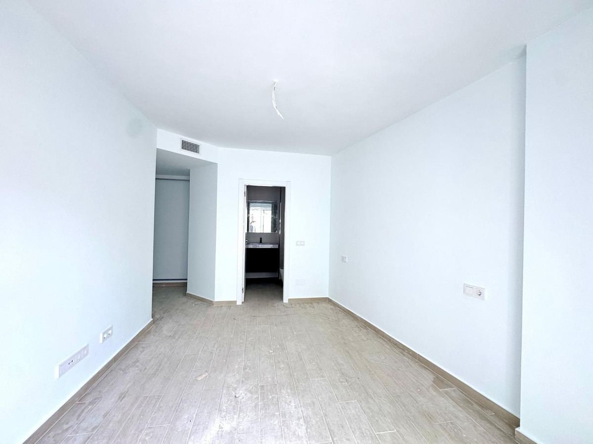Appartement te koop in Fuengirola | 2 slaapkamers H5138815