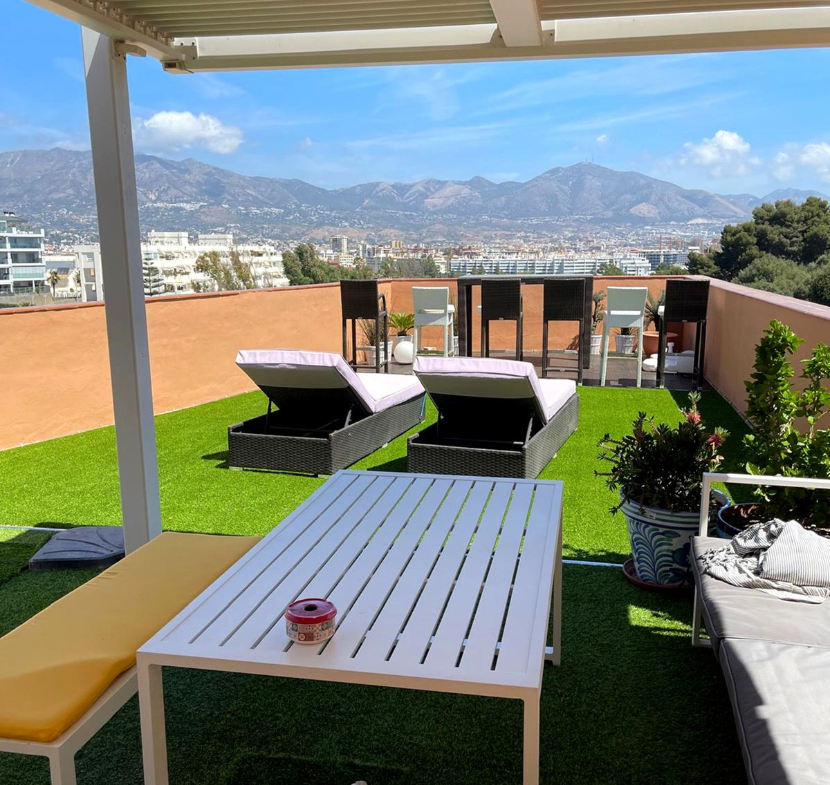 Penthouse te koop in Fuengirola | 2 slaapkamers H5141803