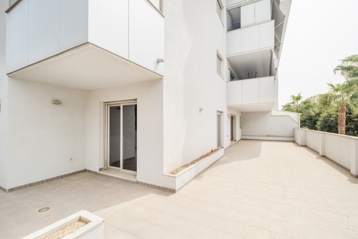 Appartement te koop in Fuengirola | 4 slaapkamers H5146972