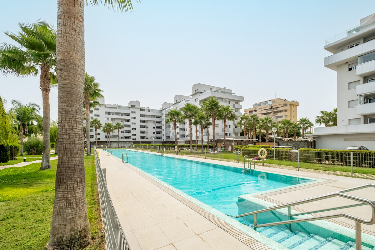 Appartement te koop in Fuengirola | 4 slaapkamers H5146972