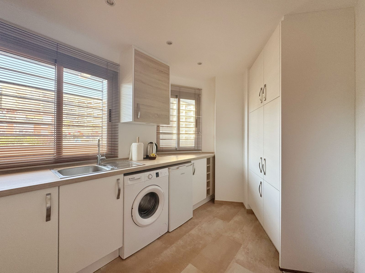 Appartement te koop in Fuengirola | 2 slaapkamers H5147467