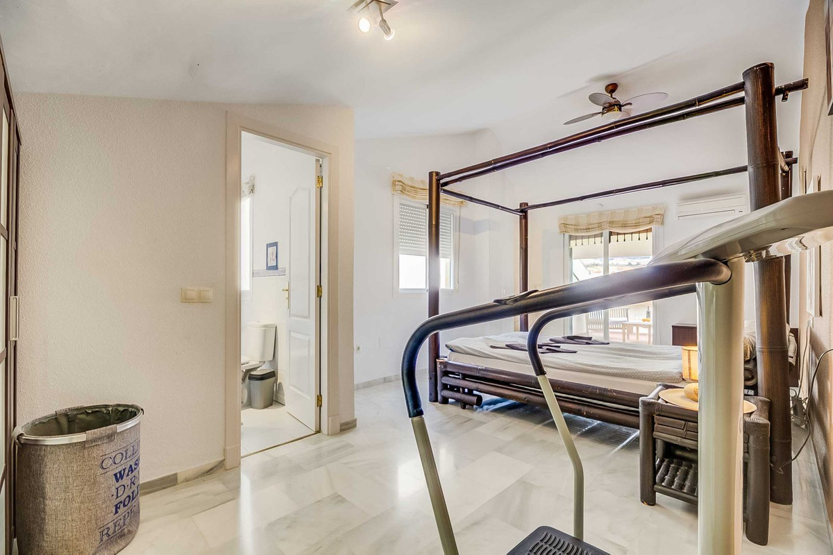 Penthouse te koop in Fuengirola | 3 slaapkamers H5159437