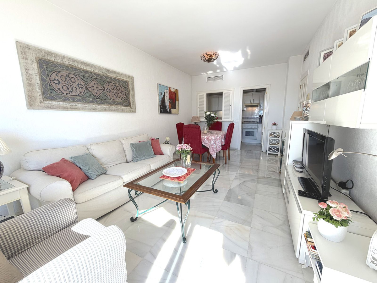Appartement te koop in Fuengirola | 2 slaapkamers H5234377
