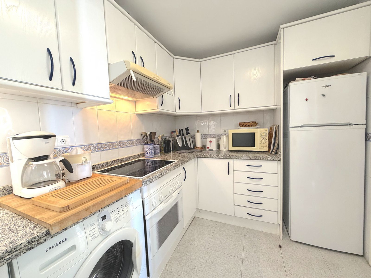 Appartement te koop in Fuengirola | 2 slaapkamers H5234377